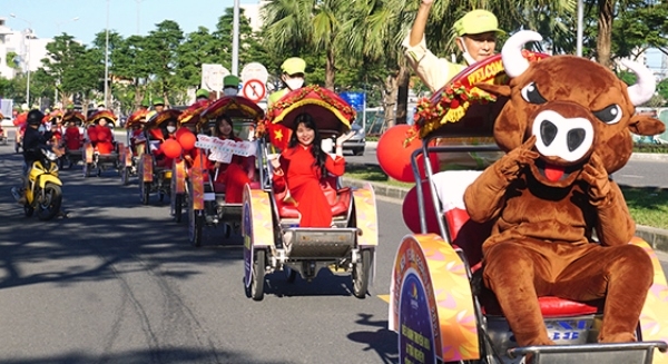 Đà Nẵng: Diễu hành xích lô du lịch “Chào Năm mới 2021"