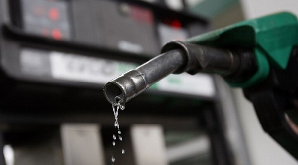 Giá xăng dầu ngày 30/12: Tiếp đà tăng phiên thứ 2 liên tiếp
