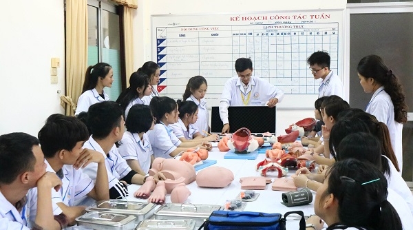Trường Cao đẳng Công nghệ Y Dược Việt Nam: 100% sinh viên ra trường có việc làm ổn định