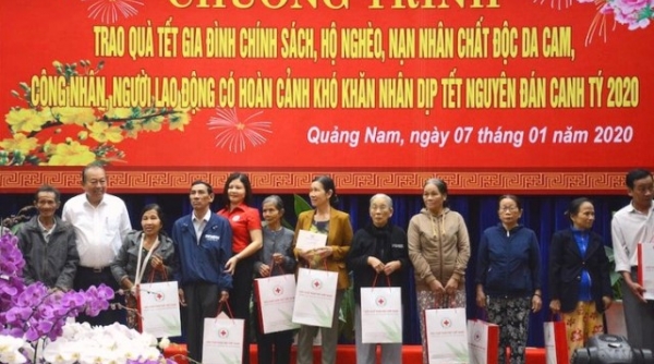 Phó Thủ tướng Thường trực thăm, trao quà Tết gia đình chính sách tỉnh Quảng Nam