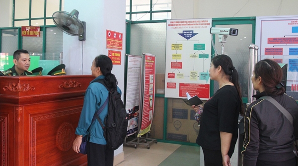 Lào Cai: Tạm ngừng xuất, nhập cảnh khách du lịch qua cửa khẩu