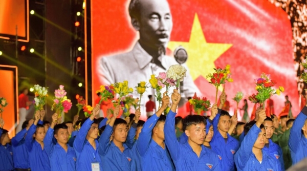 Cầu truyền hình “Ánh sáng niềm tin” kỷ niệm 90 năm thành lập Đảng Cộng sản Việt Nam”