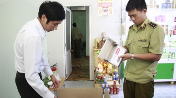 Đắk Lắk: Phát hiện nhà thuốc Mạnh Đức “găm” 2.000 khẩu trang y tế