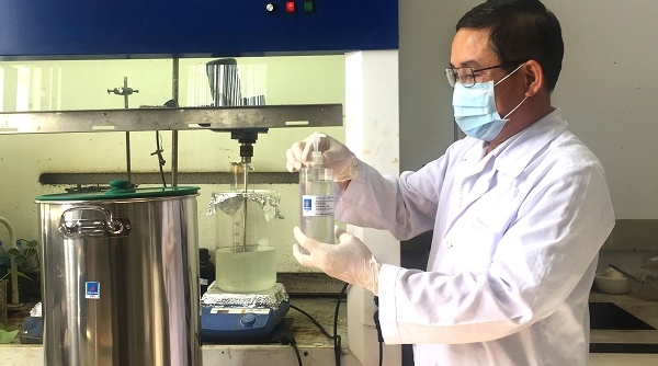 VPI sản xuất nước rửa tay khô sát khuẩn phòng dịch do virus Corona mới