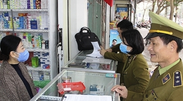 Lực lượng QLTT Nghệ An: Xử phạt 8 cơ sở kinh doanh bán khẩu trang với giá cao