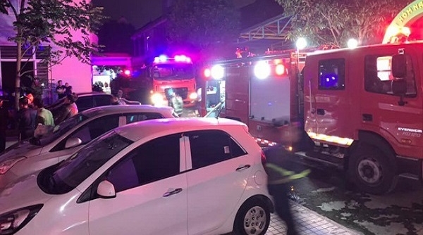 Nghệ An: Giải cứu 7 người mắc kẹt trong khu nhà ở sinh viên bị cháy