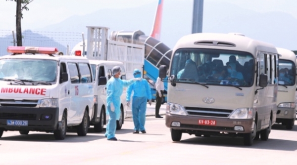 Đà Nẵng: Cách ly 80 người hành khách trên một chuyến bay từ Daegu - Hàn Quốc