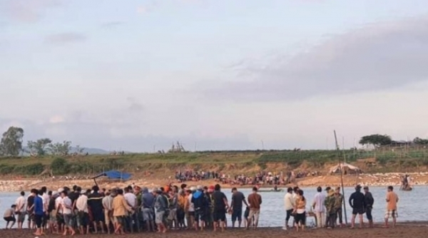Quảng Nam: Chìm thuyền chở 10 người, 6 người mất tích