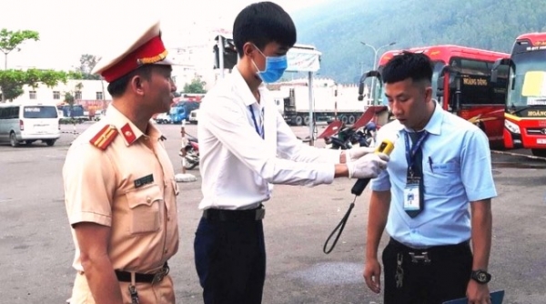 Bình Định: Hãng xe Sơn Tùng sắm máy đo test nồng độ cồn tài xế trước giờ xuất bến