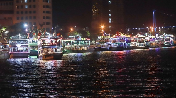 Đà Nẵng miễn phí 2.000 vé du lịch thưởng ngoạn sông Hàn về đêm