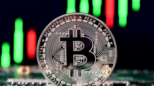 Bitcoin tiến sát kỷ lục 35.000 USD/đồng