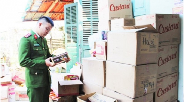 Điện Biên: Thu giữ hàng 433 hộp bánh quá hạn sử dụng