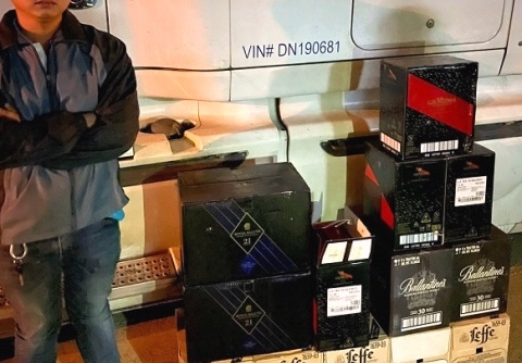 Đà Nẵng: Tạm giữ gần 200 chai bia, rượu ngoại không rõ nguồn gốc