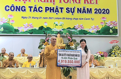 Giáo hội Phật giáo Việt Nam tỉnh Bình Dương: Trao tặng gần 5 tỷ đồng ủng hộ Tết vì người nghèo năm 2021