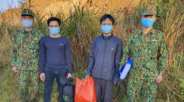Quảng Nam: Bắt giữ 2 người nhập cảnh trái phép từ Lào vào Việt Nam
