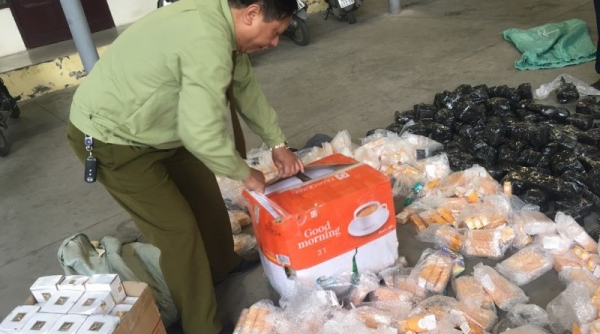 Bắc Ninh: Thu giữ trên 3.500 hộp mỹ phẩm vô chủ tại tầng 4 chung cư Cao Nguyên