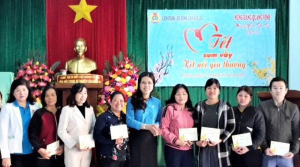 Gia Lai: Liên đoàn Lao động tỉnh tổ chức chương trình "Tết sum vầy - Kết nối yêu thương" cho người lao động