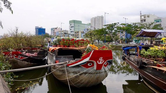 TPHCM: Đặc sắc chợ hoa Trên bến dưới thuyền Tết Tân Sửu