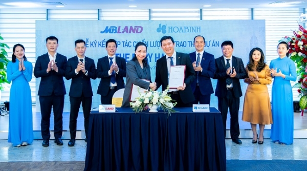 Hòa Bình và MBLand Holdings ký kết hợp tác chiến lược