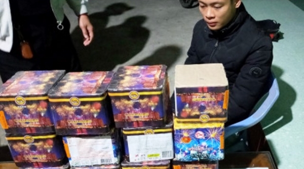 Quảng Bình: Bắt đối tượng vận chuyển hơn 100 kg pháo hoa nổ