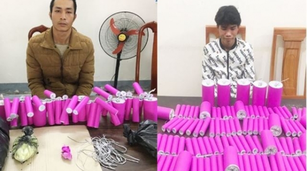 Hà Tĩnh: Chở cả bì pháo tự chế mang đi bán