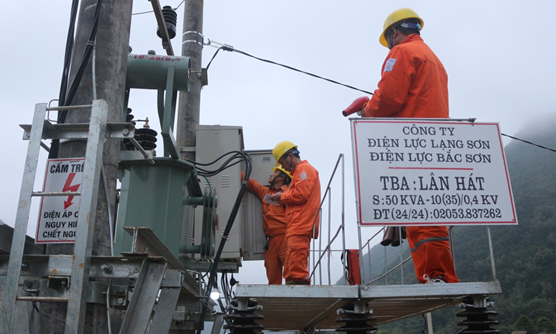 PC Lạng Sơn nỗ lực đưa điện về các thôn bản “trắng”