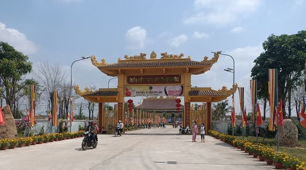 Thưa người đi lễ đầu năm tại Thiền viện Trúc Lâm Bình Phước