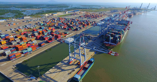 Hoàn thiện hạ tầng cầu cảng container phục vụ nhu cầu thông qua hàng hóa xuất nhập khẩu của Việt Nam và khu vực