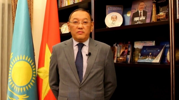 Các đại sứ nước ngoài tin Đảng Cộng sản sẽ dẫn dắt Việt Nam đạt đột phá kinh tế vĩ đại