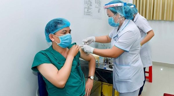 Việt Nam ghi nhận 2 trường hợp bị sốc phản vệ sau tiêm vaccine Covid-19
