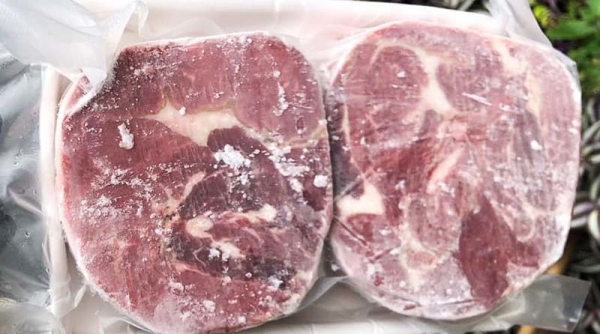 Dân buôn cho biết lí do bò Úc thượng hạng rẻ hơn cả thịt lợn ngoài chợ