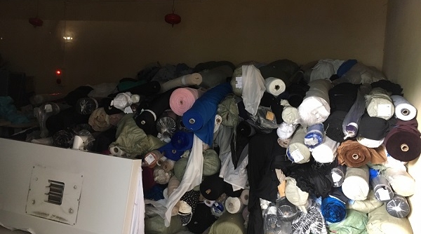 Hưng Yên: Tịch thu 7 tấn vải cuộn nhập lậu