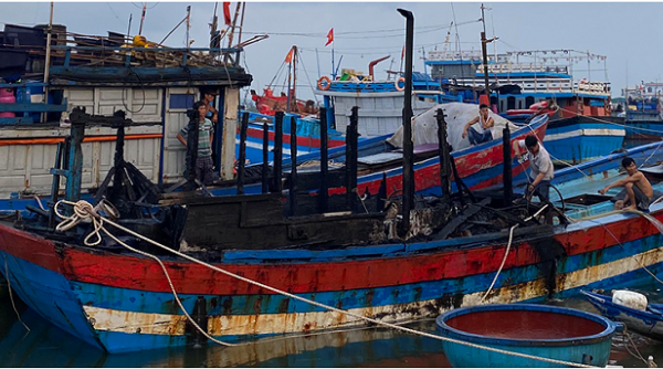 Quảng Ngãi: Cháy tàu cá, thiệt hại gần hai tỷ đồng