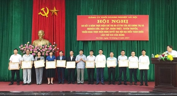 Hà Nội: Khen thưởng 47 tập thể, cá nhân có thành tích xuất sắc trong học tập và làm theo tư tưởng, đạo đức, phong cách Hồ Chí Minh