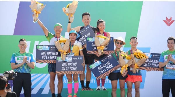 Giải chạy “Just Run - Vì một Việt Nam khỏe mạnh và thịnh vượng”: 2000 người chứng kiến màn ra mắt Phòng khám container miễn phí