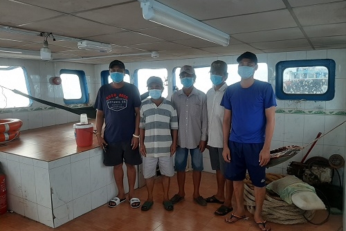 Cảnh sát biển bắt giữ 5 thuyền viên nhập cảnh trái phép về Phú Quốc
