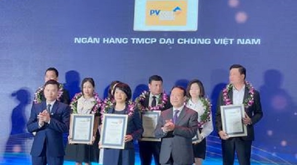 PVcomBank lọt Top 500 DN tăng trưởng nhanh nhất Việt Nam năm 2021