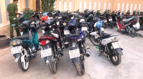 Công an (Đà Nẵng):Tạm giữ hơn 40 xe máy độ chế của nhóm “quái xế” tụ tập trên đèo Hải Vân