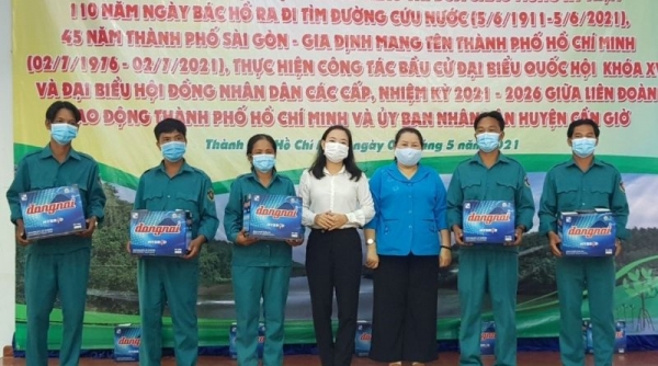 EVNHCMC đồng hành với Liên đoàn lao động TP Hồ Chí Minh chăm lo cho đoàn viên khó khăn