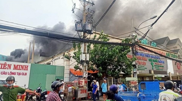Chủ tịch nước Nguyễn Xuân Phúc chia buồn với gia đình các nạn nhân vụ cháy ở quận 11, TP HCM