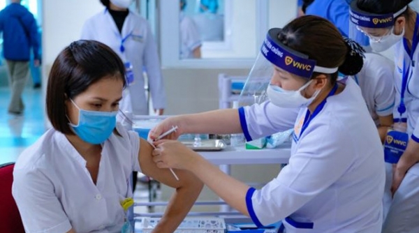 Bộ y tế công bố 5 bệnh viện triển khai tiêm chủng vắc xin Covid-19 tại Hà Nội