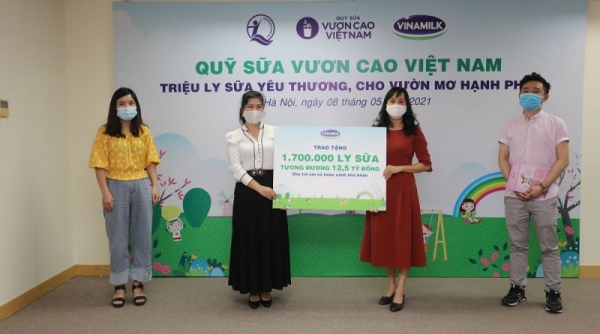 Qũy sữa vươn cao Việt Nam tiếp tục hành trình năm thứ 14: Chăm lo dinh dưỡng cho 19.000 trẻ em khó khăn giữa đại dịch Covid-19