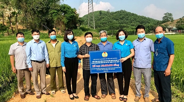 Tuyên Quang: Hỗ trợ 220 triệu đồng xây dựng nông thôn mới xã Tú Thịnh và Hợp Thành