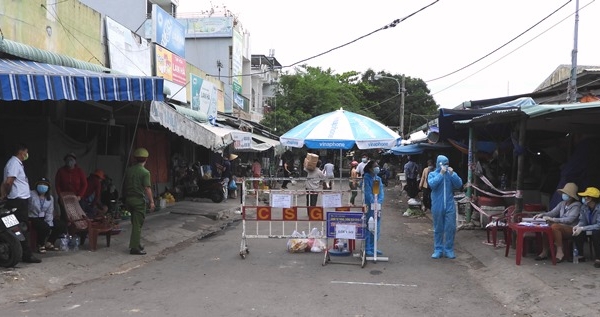 Đà Nẵng: Thí điểm ứng dụng thẻ vào chợ QR-Code