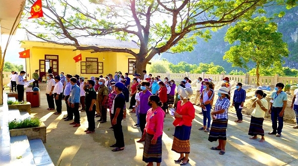 Quảng Bình: Cử tri các xã miền núi, biên giới nô nức đi bầu cử sớm