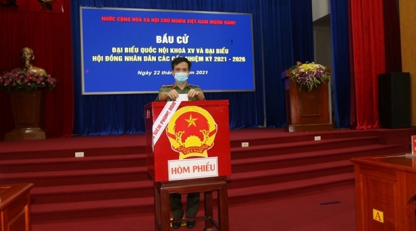 Bắc Ninh: Cử tri Bộ Chỉ huy Quân sự và Công an tỉnh bỏ phiếu bầu cử sớm