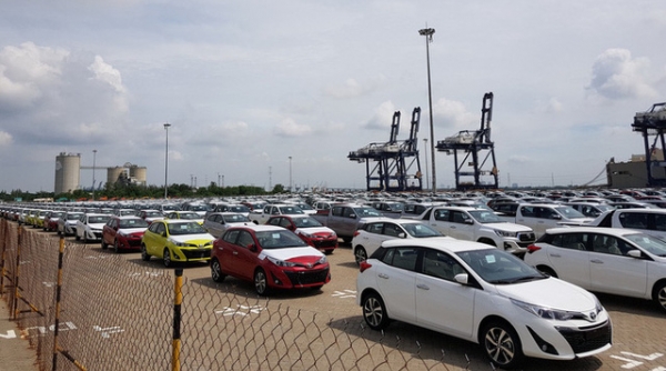 Ô tô nhập khẩu tiếp tục “đổ bộ” Việt Nam, giá rẻ bất ngờ