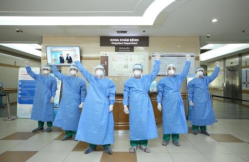 Lào Cai: Cử 30 cán bộ y tế hỗ trợ tỉnh Bắc Giang chống dịch Covid-19