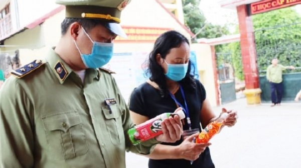 Lực lượng Quản lý thị trường Lạng Sơn: Tăng cường kiểm tra, bảo đảm công tác vệ sinh an toàn thực phẩm