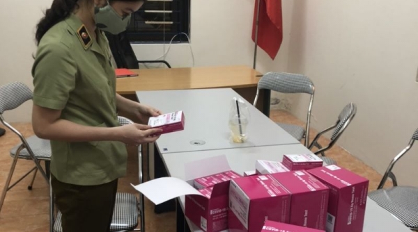QLTT Hà Nội tiếp tục tạm giữ 400 hộp dụng cụ xét nghiệm Covid-19